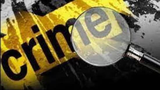 2 पुरुषांच्या अटकेमुळे बँक खात्यात 100 कोटी रुपयांच्या फसवणुकीच्या तक्रारी आहेत